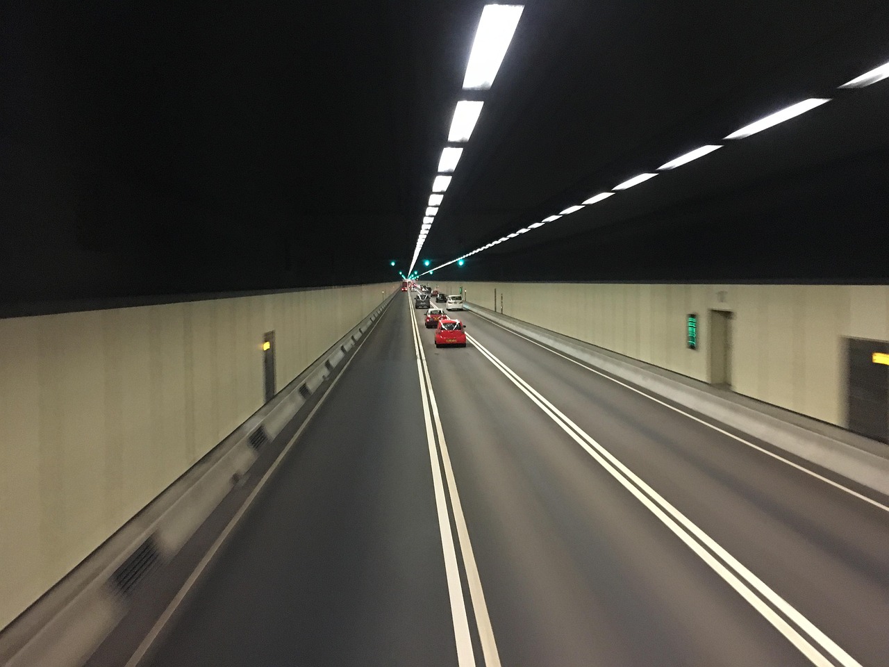 成自泸沿线旅游景点（成自泸高速隧道有哪些）